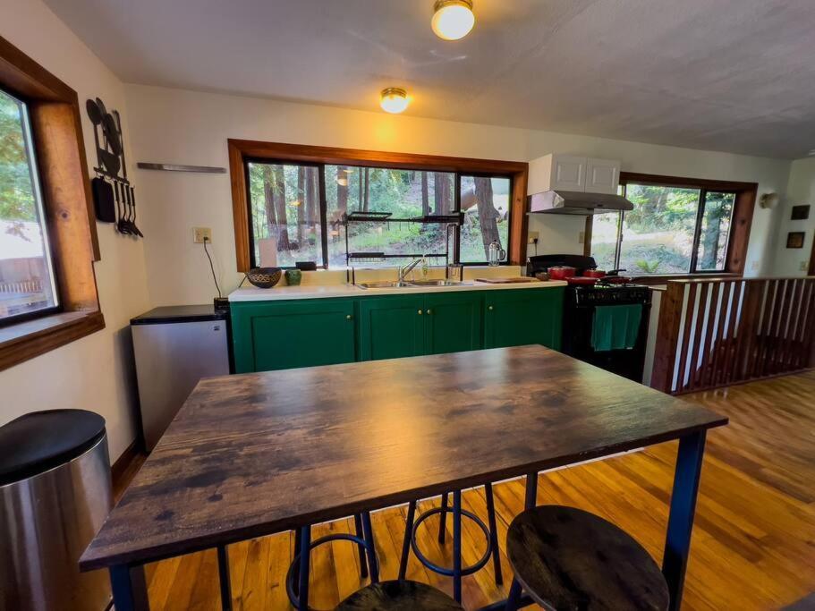 가버빌 Little House In The Redwoods With A Hot Tub! 아파트 외부 사진